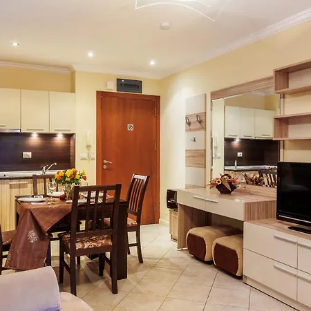 Dreambg In Santa Marina, מלון דירות סוזופול