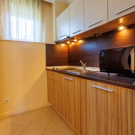 Ξενοδοχείο με διαμερίσματα Dreambg Apartments In Santa Marina Σωζόπολη