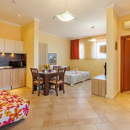 Dreambg Apartments In Santa Marina