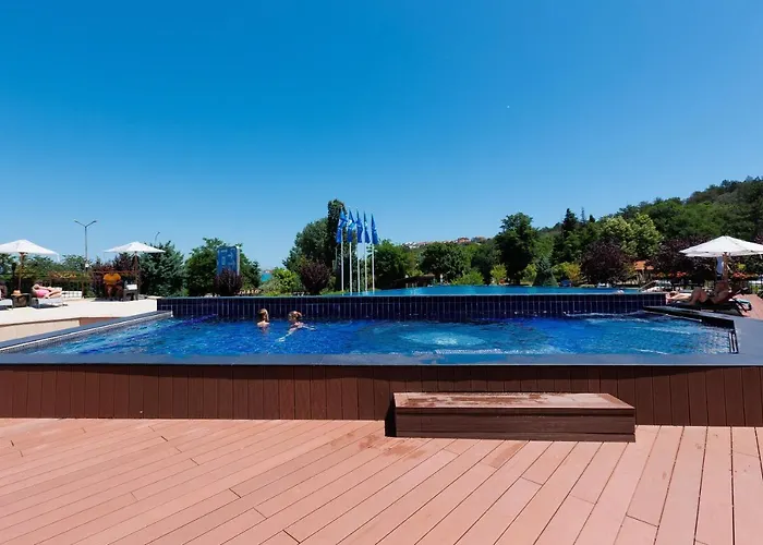 Apartmanhotel Dreambg Apartments In Santa Marina 3*