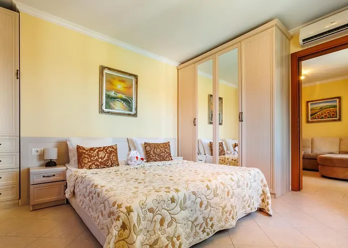 Apartmanhotel Dreambg Apartments In Santa Marina Szozopol