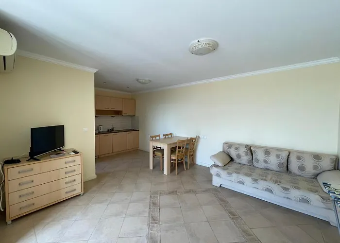 Ξενοδοχείο με διαμερίσματα Dreambg Apartments In Santa Marina 3*